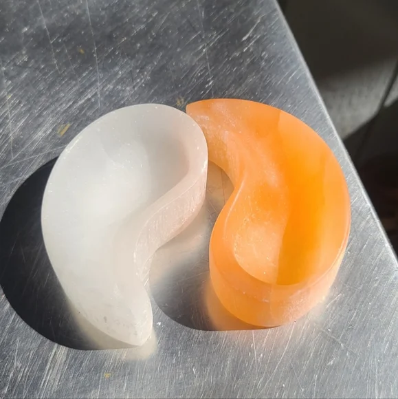 Selenite polished crystal yin yang bowl set - Picture 2 of 7